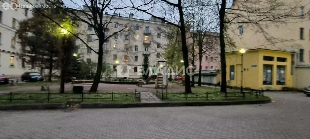 2-комнатная квартира: Санкт-Петербург, 27-я линия Васильевского ... - Фото 0