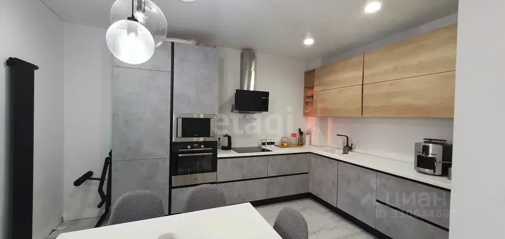 3-к кв. Башкортостан, Уфа ул. Энтузиастов, 13 (80.29 м) - Фото 1