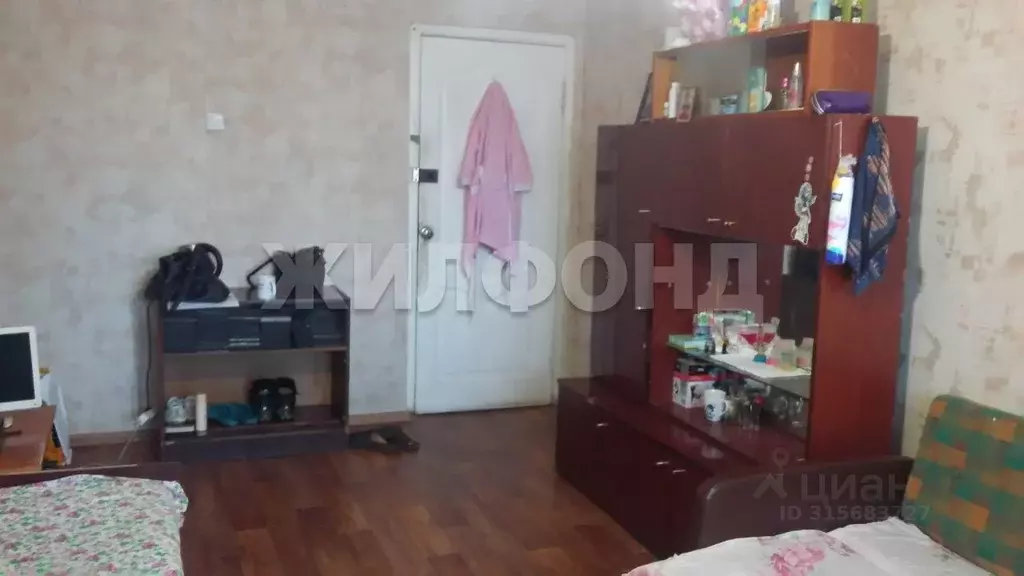 Комната Новосибирская область, Новосибирск ул. Петухова, 94 (17.2 м) - Фото 1