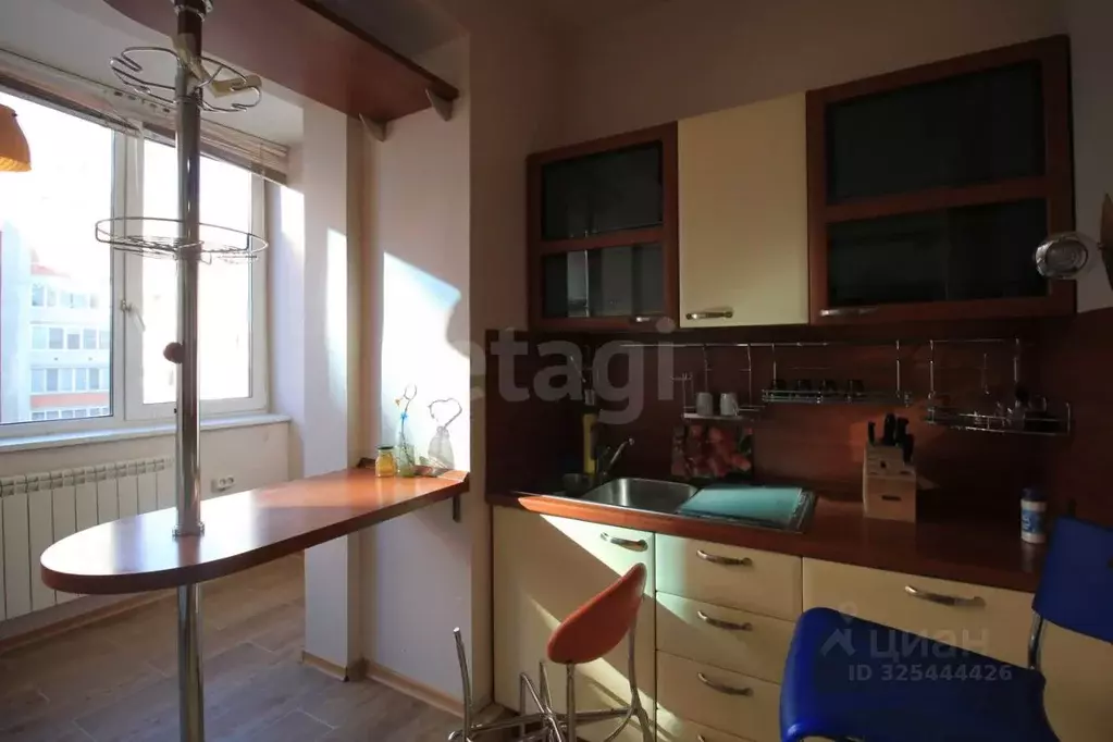 3-к кв. Красноярский край, Красноярск ул. Академгородок, 12А/1 (64.3 ... - Фото 2