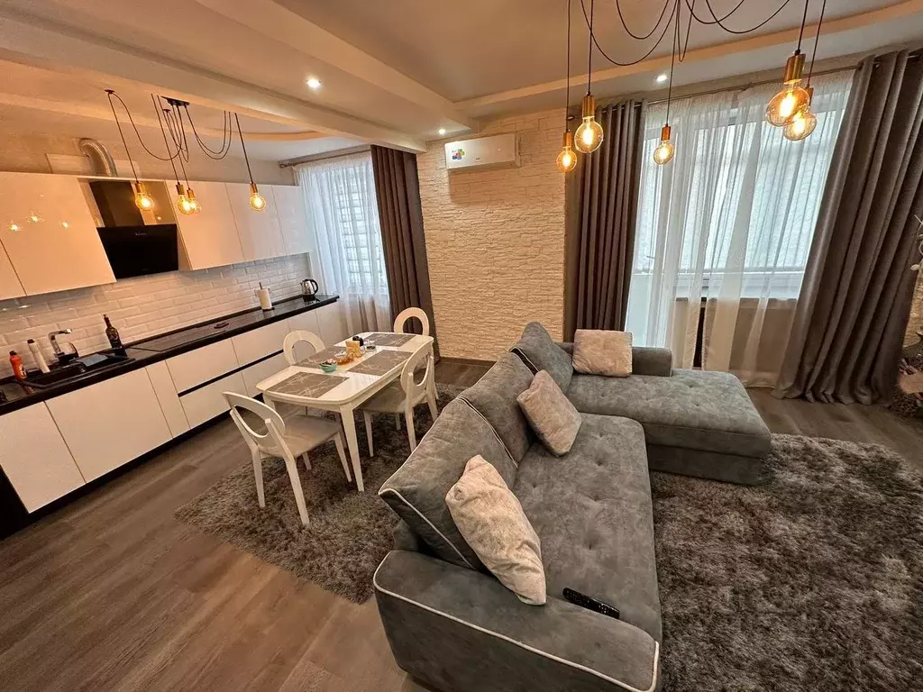 2-к кв. Татарстан, Казань ул. Зур Урам, 1К (60.0 м) - Фото 1