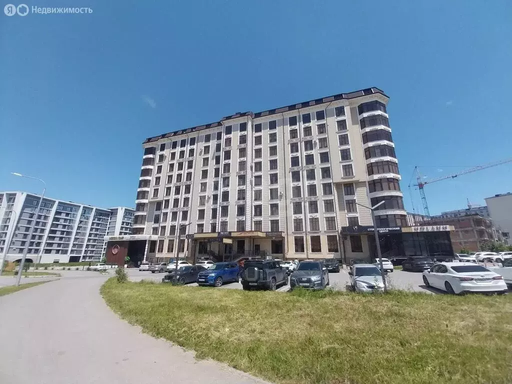 3-комнатная квартира: Нальчик, улица Тлостанова, 28 (133 м) - Фото 2