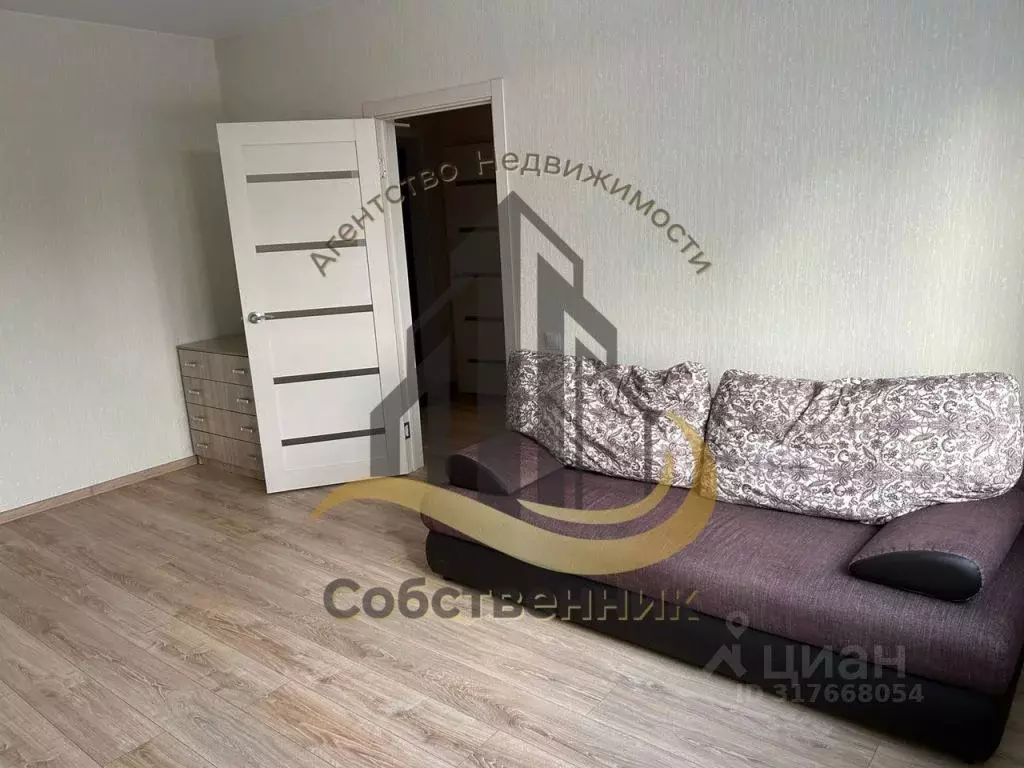 1-к кв. Белгородская область, Старый Оскол Центральный мкр, 4А (42.0 ... - Фото 0
