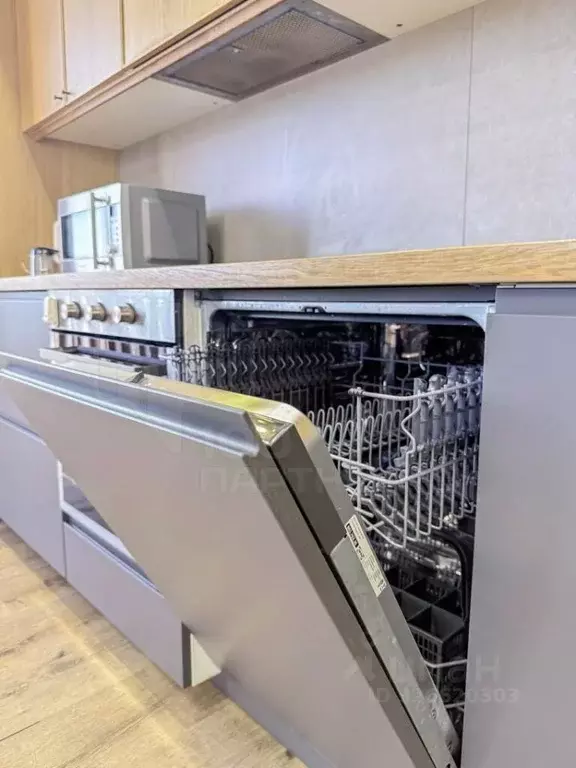 3-к кв. Иркутская область, Иркутск ул. Декабрьских Событий, 31 (66.7 ... - Фото 2