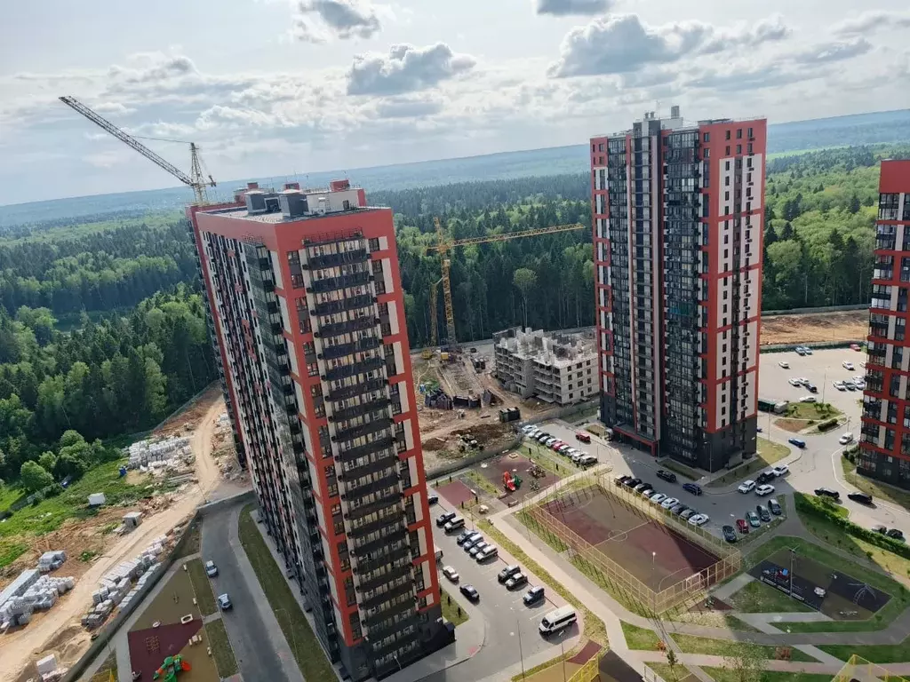 Продаётся 2-к квартира, 57.4 м - Фото 0
