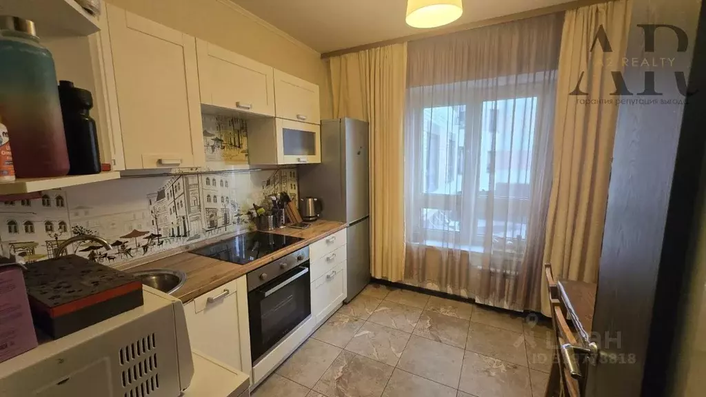 3-к кв. Москва ул. Генерала Белова, 28к3 (80.0 м) - Фото 0