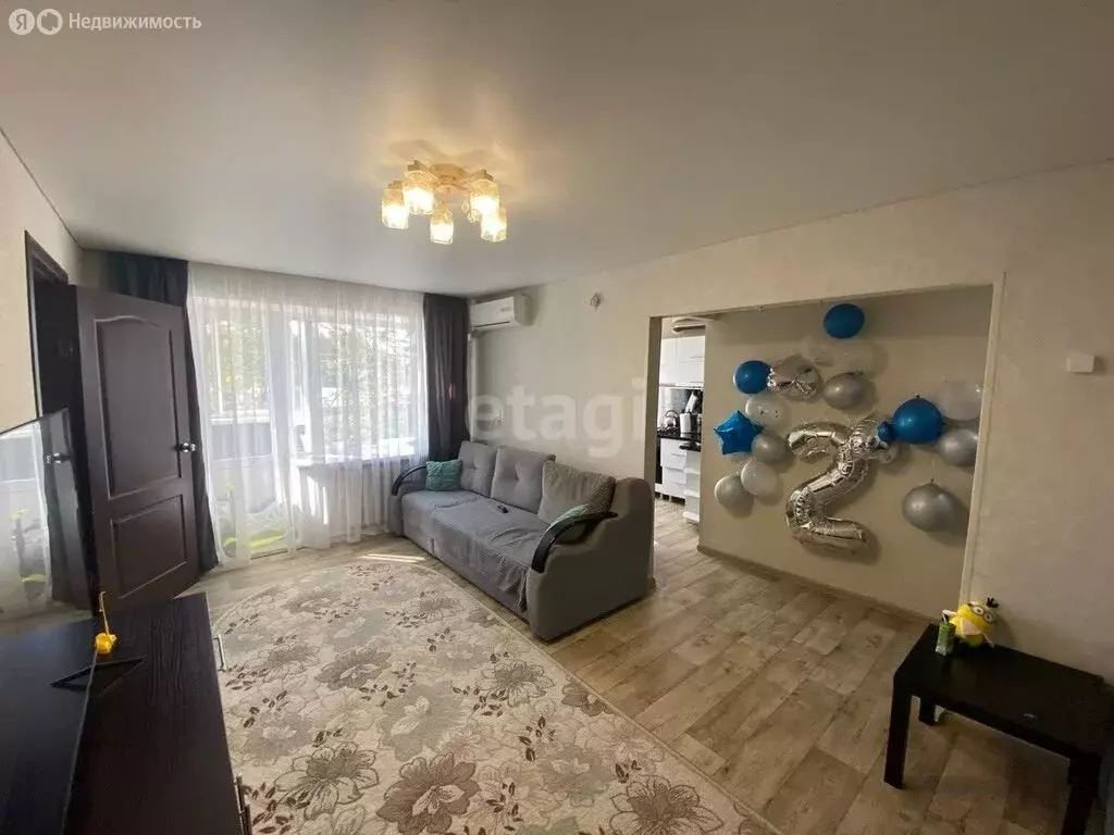 3-комнатная квартира: Сарапул, улица Азина, 17 (56.5 м) - Фото 1