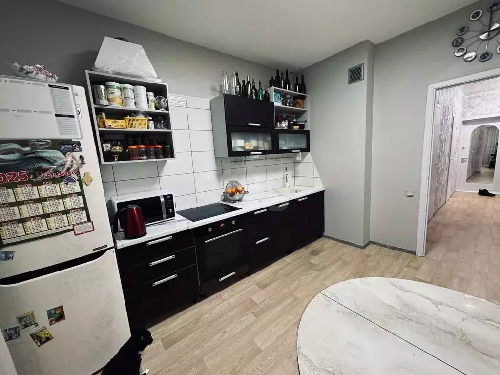 2-к кв. Ямало-Ненецкий АО, Салехард Совхозная ул., 7 (65.7 м) - Фото 1