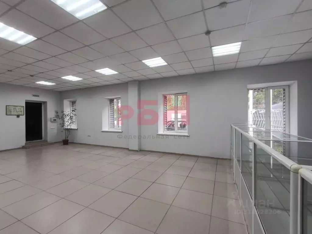 Торговая площадь в Тюменская область, Тюмень Авторемонтная ул., 12 ... - Фото 1