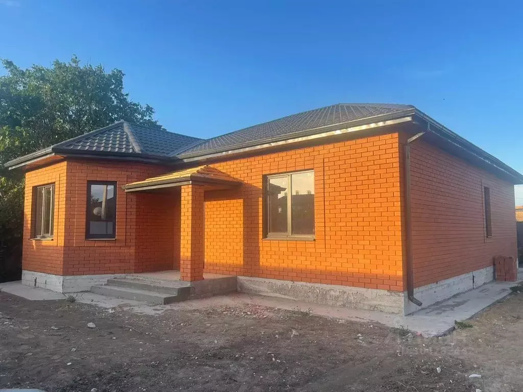 Дом в Астраханская область, Астрахань пер. 2-й Ялинский (136 м) - Фото 0