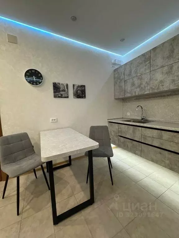 1-к кв. Белгородская область, Старый Оскол Степной мкр, 28 (62.0 м) - Фото 1