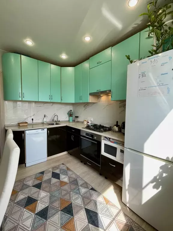 Продаётся 4-к квартира, 75.9 м - Фото 1