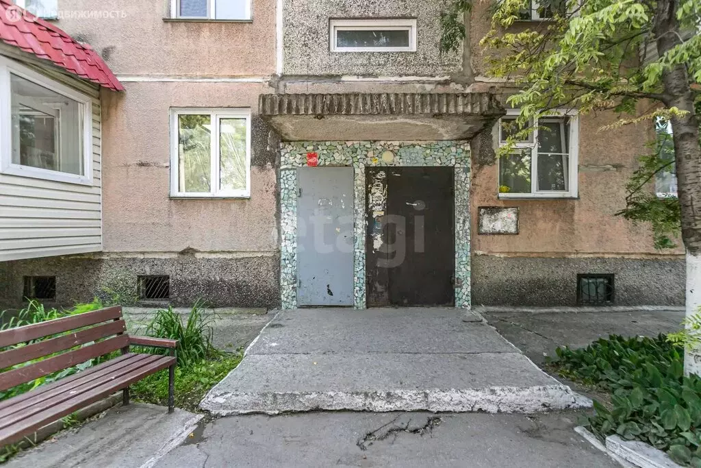 3-комнатная квартира: Искитимский район, городское поселение Линёво, ... - Фото 2
