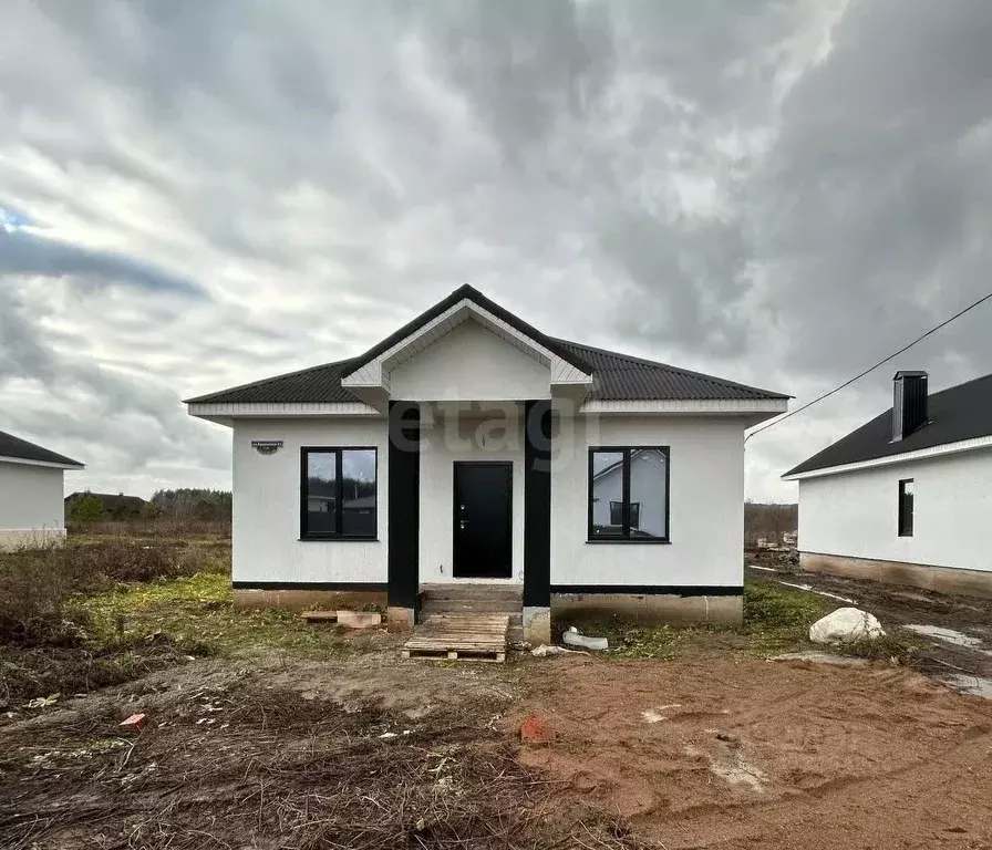 Дом в Башкортостан, Иглинский район, Акбердинский сельсовет ул. ... - Фото 1