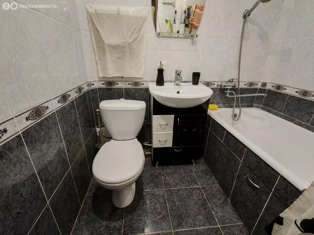 2-комнатная квартира: Омск, Индустриальная улица, 4А (41 м) - Фото 1