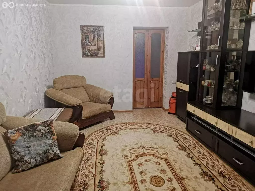 3-комнатная квартира: Омск, микрорайон Городок Нефтяников, улица 22 ... - Фото 1