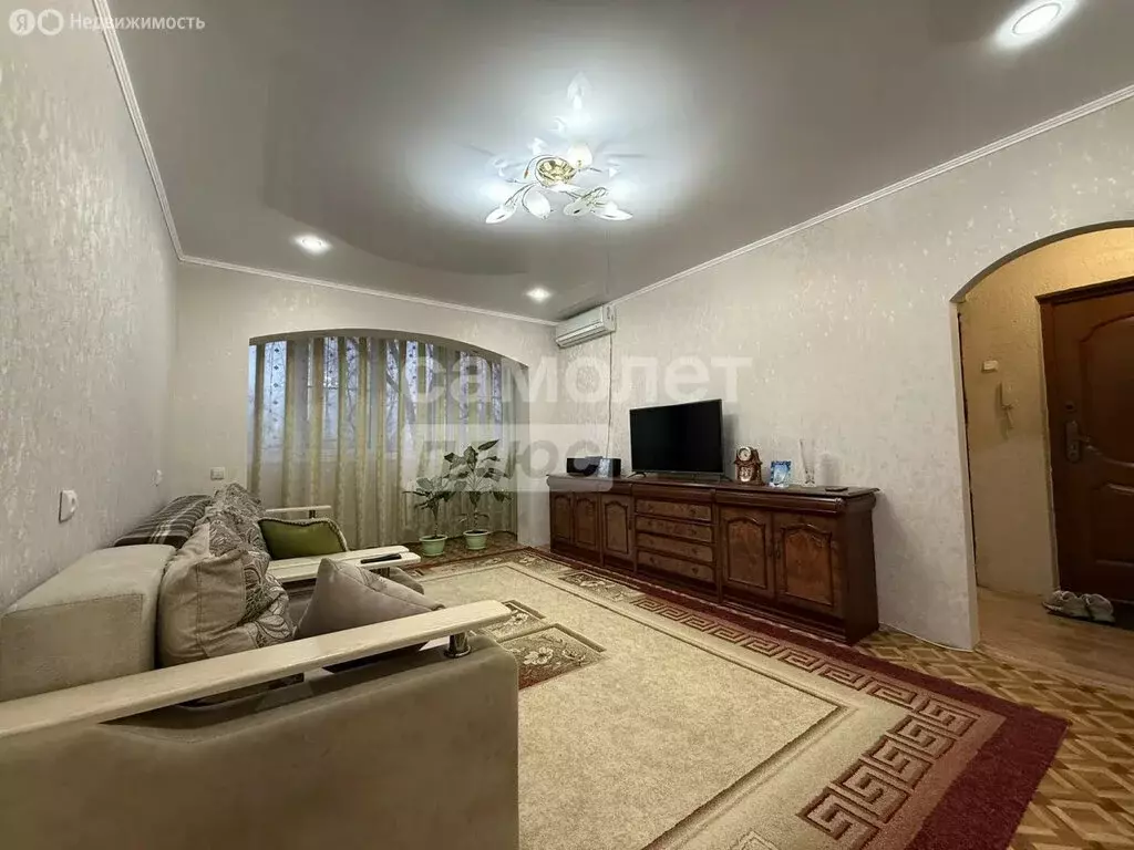 3-комнатная квартира: Волгодонск, улица Черникова, 2/31 (60 м) - Фото 0