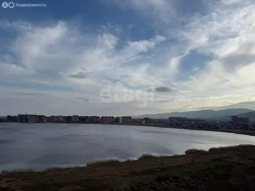 2-комнатная квартира: Махачкала, улица Эльзы Ибрагимовой, 21А (72.21 ... - Фото 2