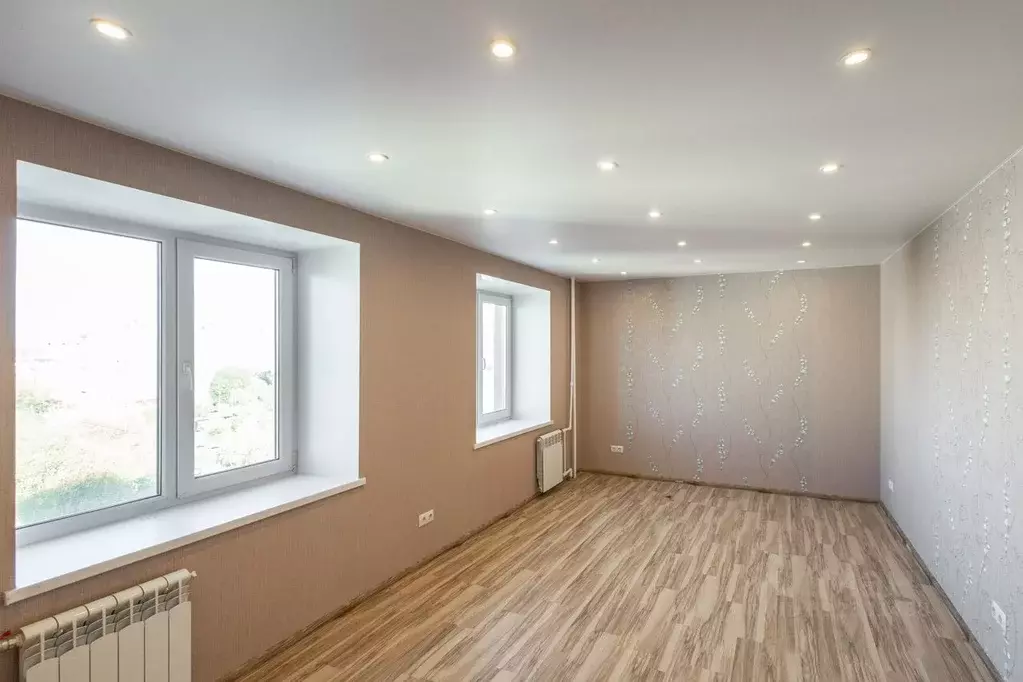 2-к кв. Омская область, Омск ул. Малиновского, 17 (57.0 м) - Фото 1