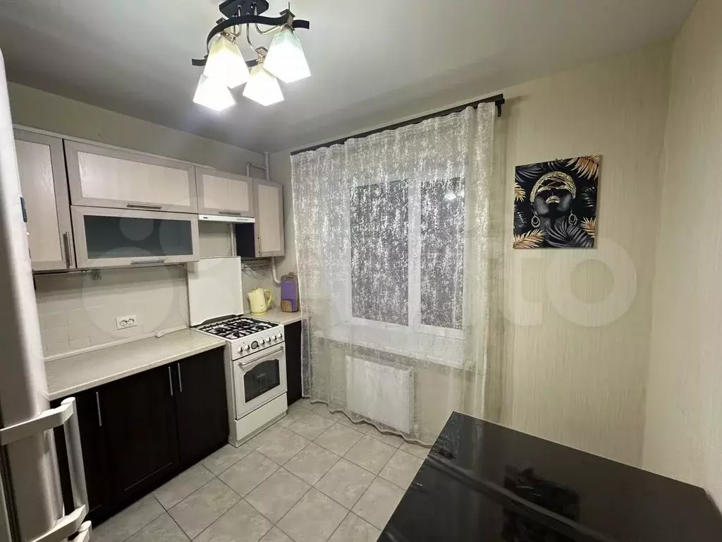 1-к. квартира, 40 м, 4/10 эт. - Фото 1