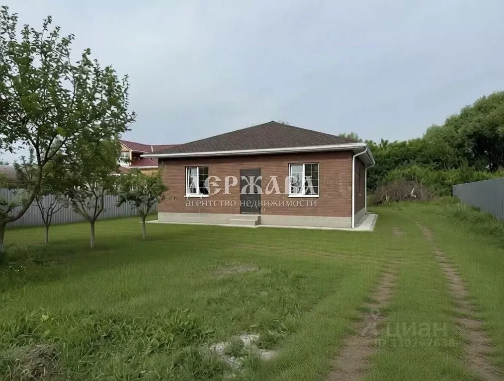 Коттедж в Белгородская область, Старооскольский городской округ, с. ... - Фото 1