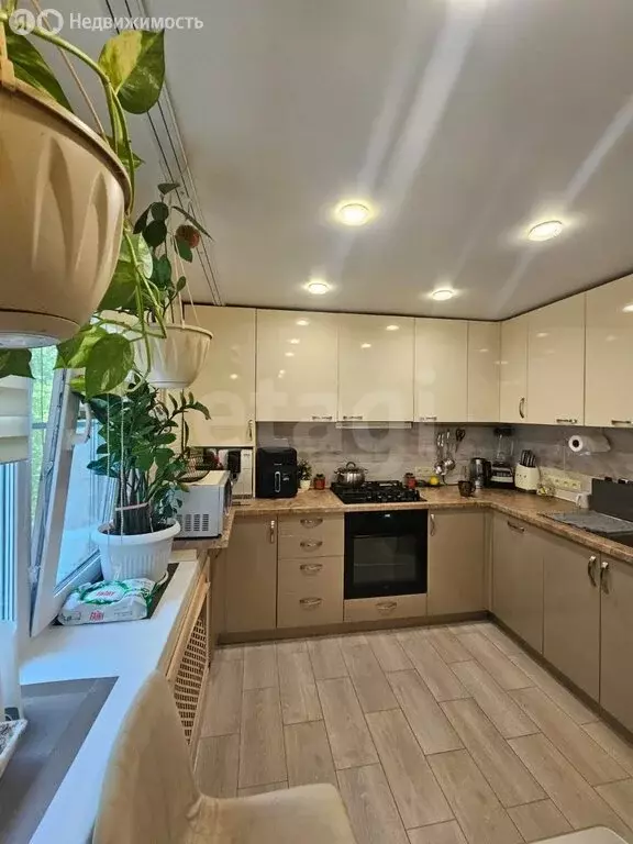 3-комнатная квартира: Ухта, улица Сенюкова, 33 (86.4 м) - Фото 0