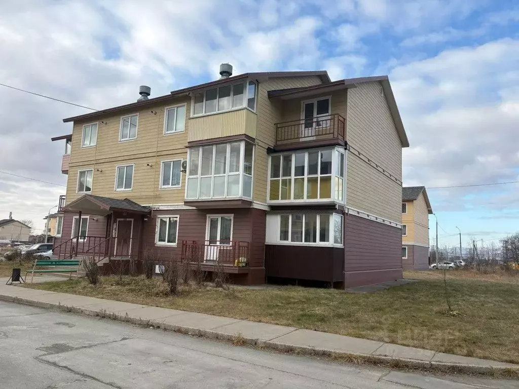 3-к кв. Сахалинская область, Южно-Сахалинск Южная ул., 24Б (74.2 м) - Фото 2