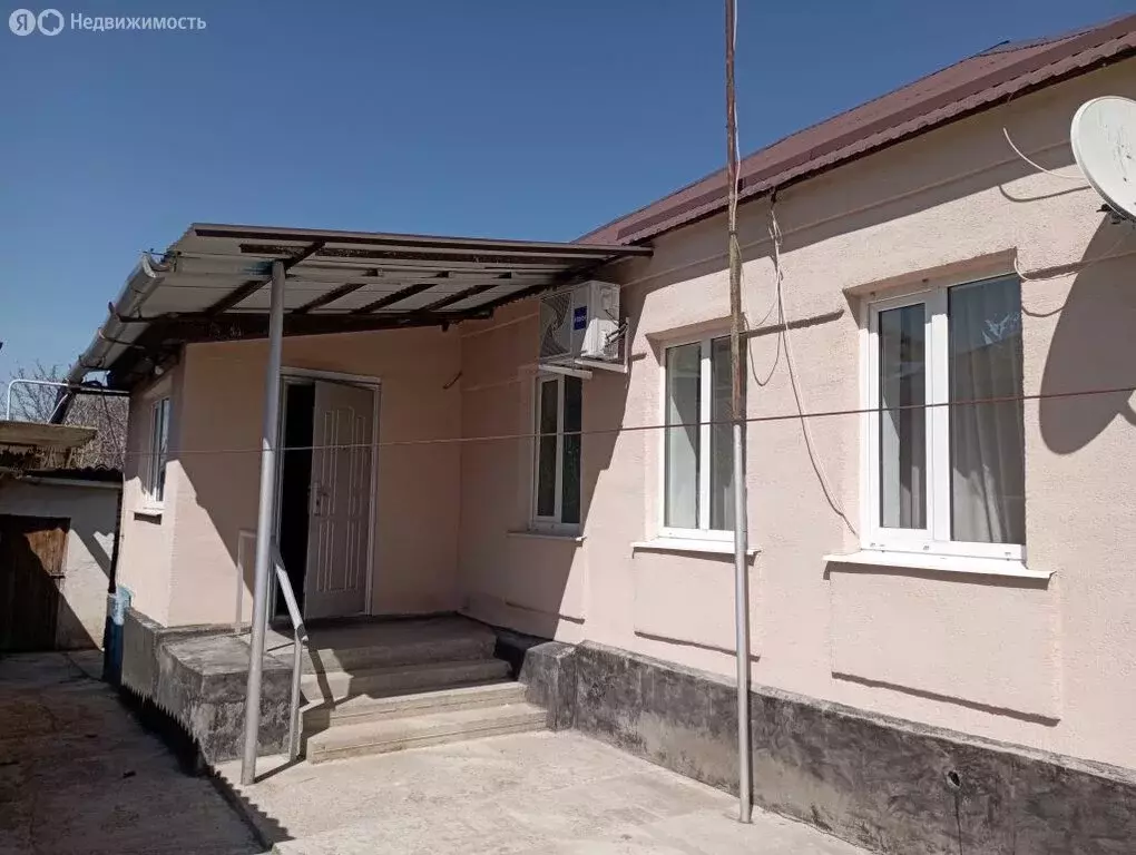 Дом в Михайловск, улица Ворошилова (103 м) - Фото 1