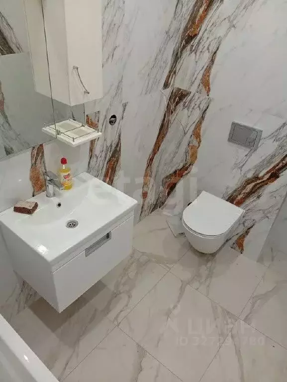 2-к кв. Тюменская область, Тюмень ул. Ивана Чистякова, 3 (62.0 м) - Фото 0