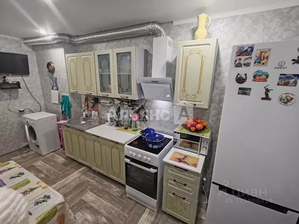 3-к кв. Ростовская область, Волгодонск ул. Маршала Кошевого, 6 (64.0 ... - Фото 1