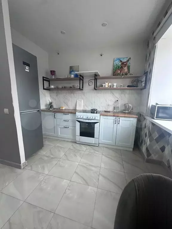 1-к. квартира, 32 м, 8/9 эт. - Фото 0