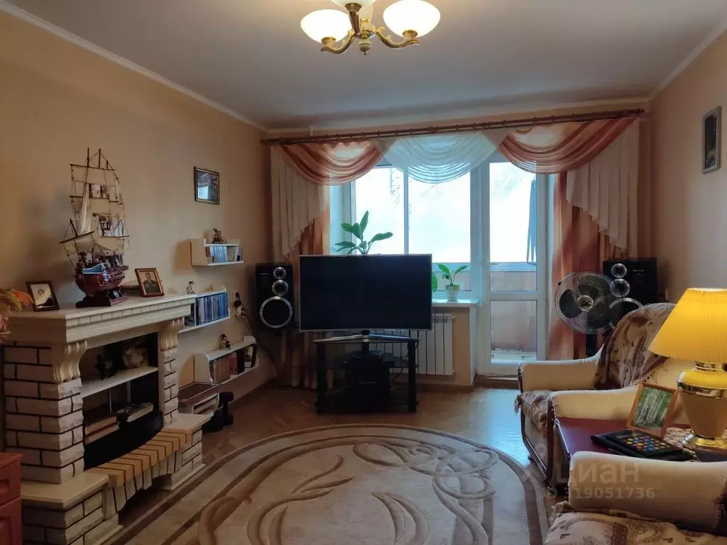 2-к кв. Марий Эл, Йошкар-Ола Комсомольская ул., 119 (63.0 м) - Фото 0