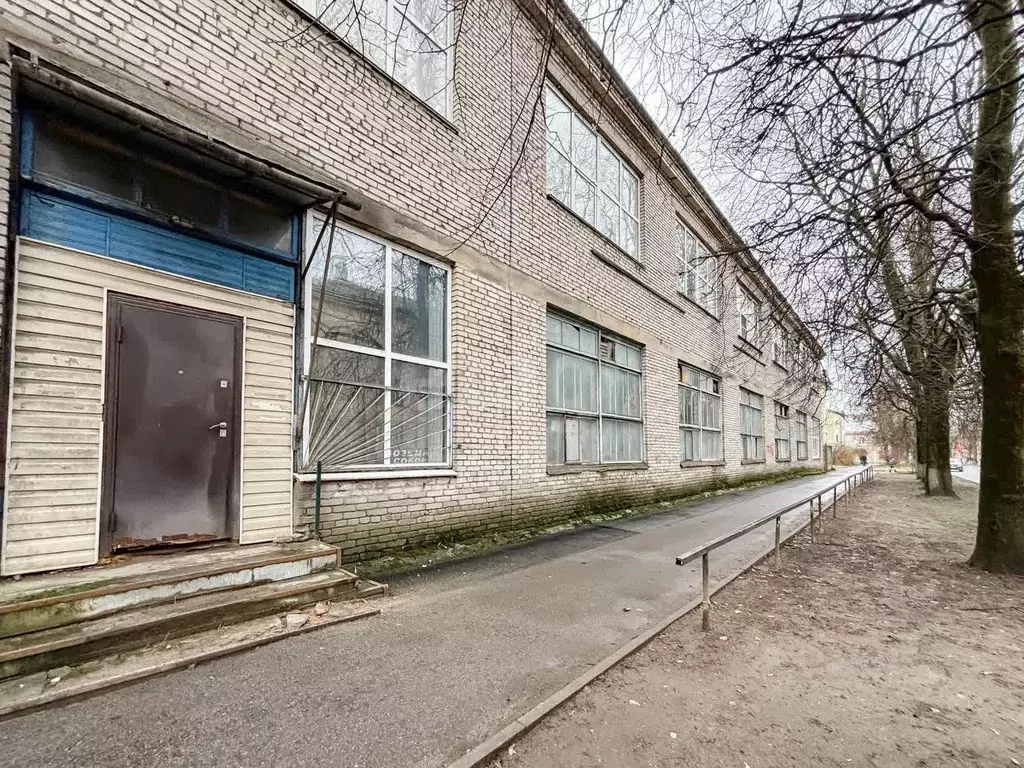 Помещение свободного назначения в Псковская область, Псков Школьная ... - Фото 1