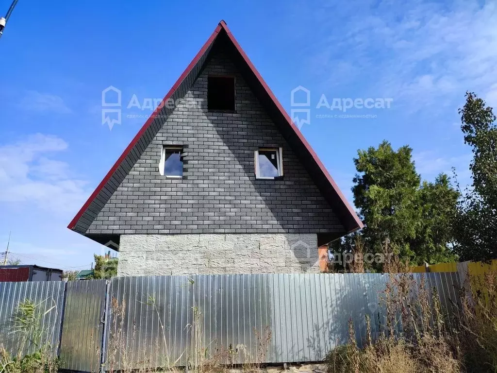 Дом в Волгоградская область, Волгоград Рахинская ул. (80 м) - Фото 1