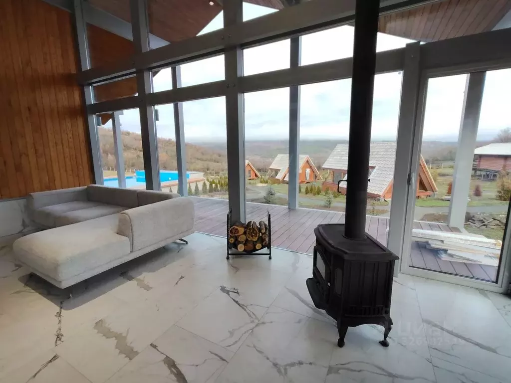 Дом в Крым, Бахчисарайский район, Зеленовское с/пос, с. Богатырь ул. ... - Фото 1