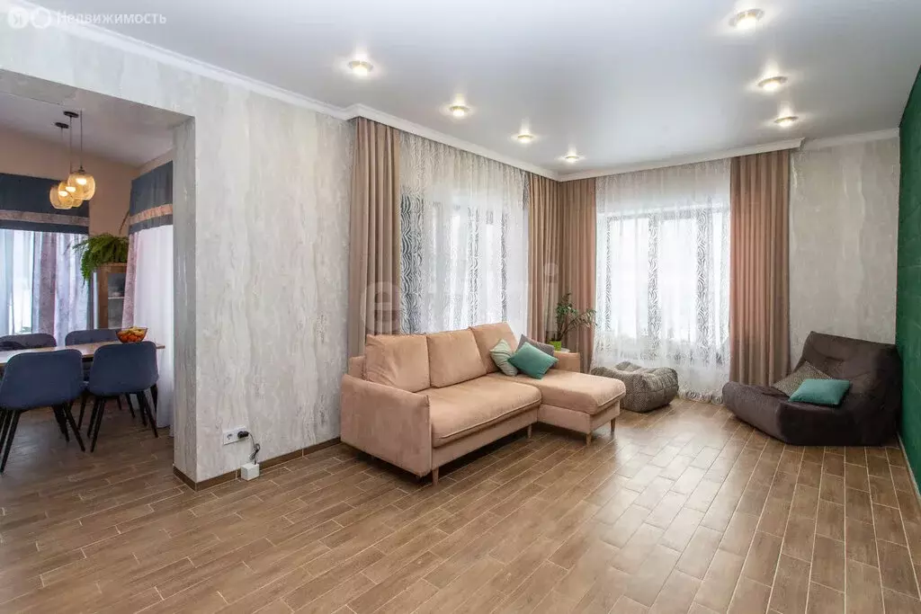 Дом в Тобольск, улица Семакова (200 м) - Фото 1