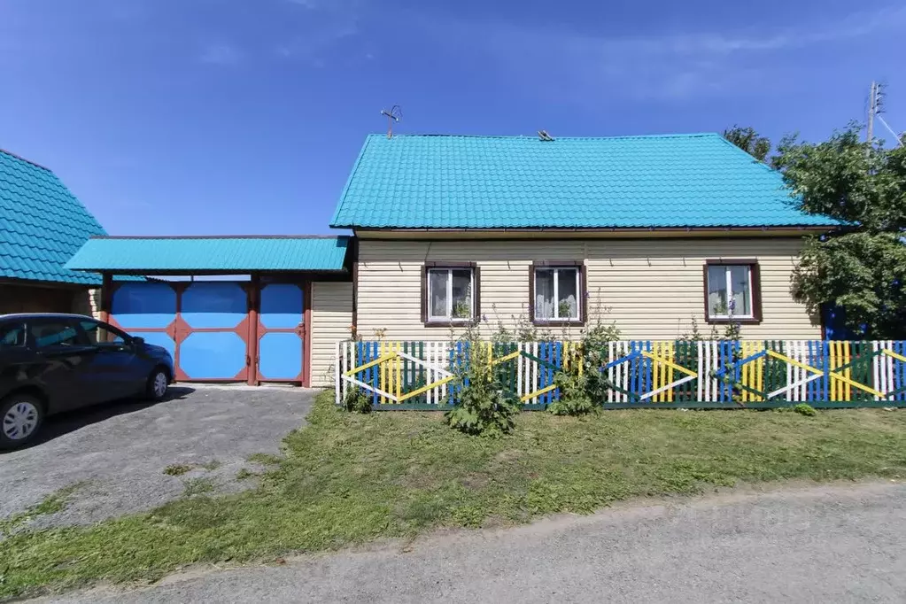 Дом в Свердловская область, Слободо-Туринский район, Усть-Ницинское ... - Фото 1