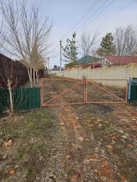 Дом в Саратовская область, д. Долгий Буерак пер. Дачный, 1 (135 м) - Фото 1