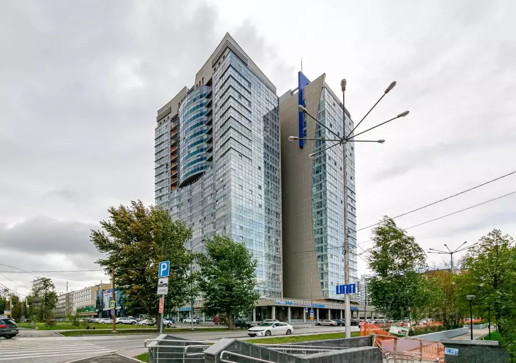 5-к кв. Пермский край, Пермь ул. Окулова, 18 (202.5 м) - Фото 1