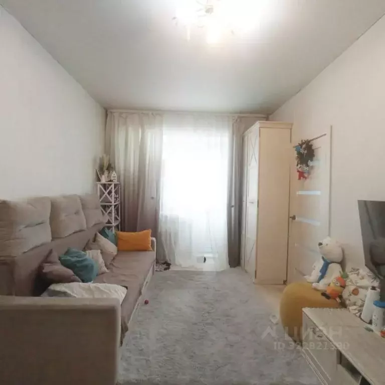 2-к кв. Омская область, Омск ул. 10 лет Октября, 174 (41.0 м) - Фото 0