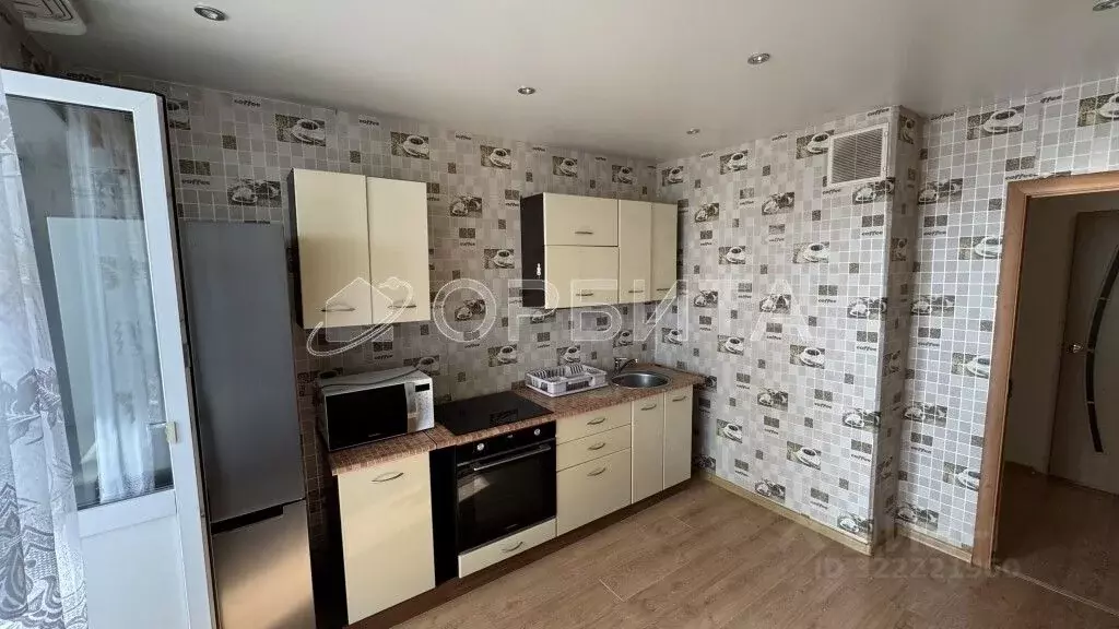 2-к кв. Тюменская область, Тюмень ул. Жуковского, 88/1 (61.7 м) - Фото 2