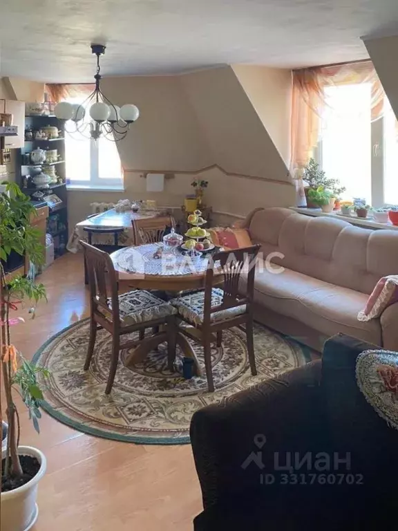 2-к кв. Бурятия, Улан-Удэ ул. Терешковой, 7А (74.7 м) - Фото 2