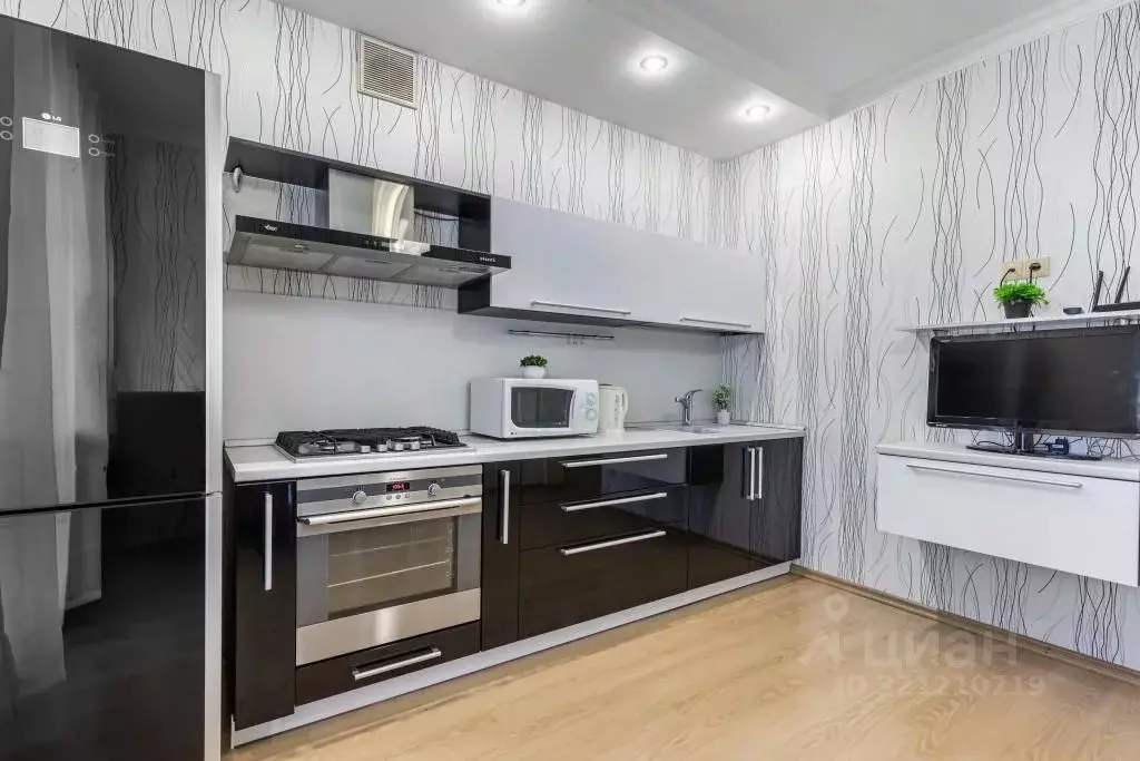 1-к кв. Татарстан, Казань ул. Тихомирнова, 11 (45.0 м) - Фото 1
