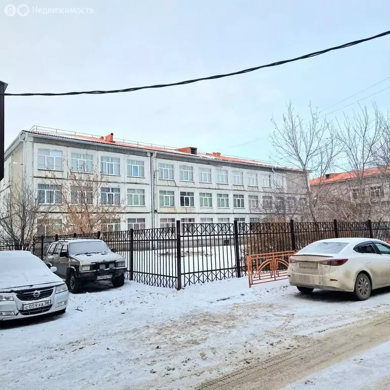 3-комнатная квартира: Иркутск, микрорайон Топкинский, 43 (64.7 м) - Фото 1