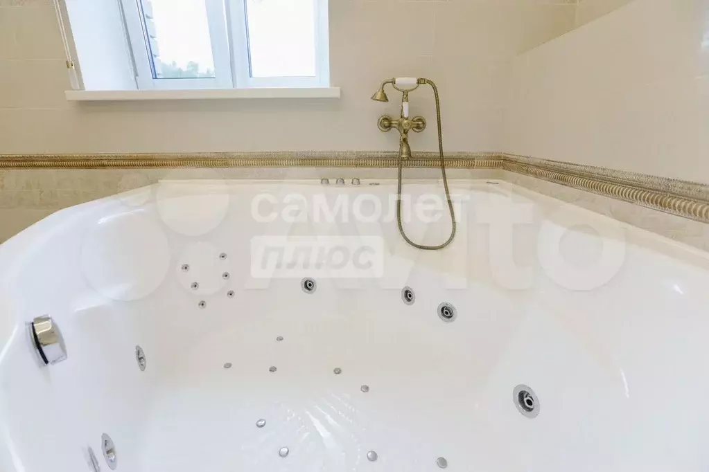 Коттедж 337,9 м на участке 6,8 сот. - Фото 1