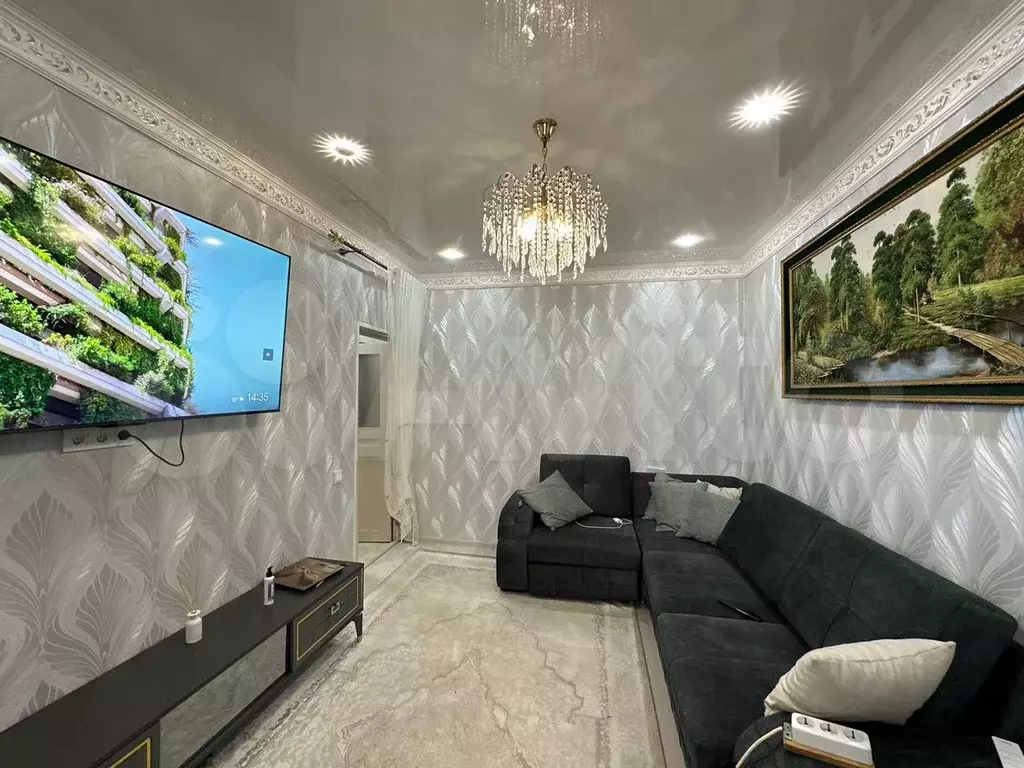 2-к. квартира, 55 м, 4/7 эт. - Фото 0