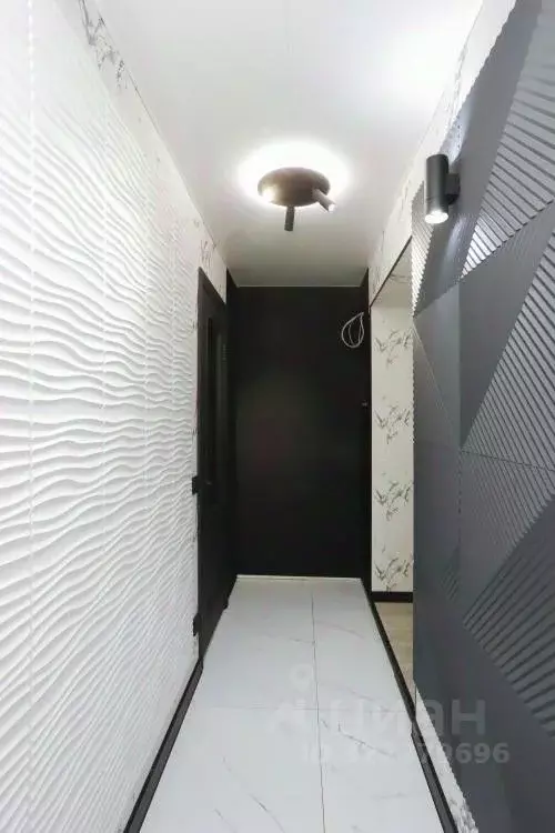 3-к кв. Иркутская область, Иркутск ул. Декабрьских Событий, 13 (67.5 ... - Фото 2