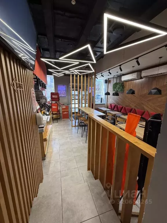 Помещение свободного назначения в Башкортостан, Уфа ул. Мустая Карима, ... - Фото 1