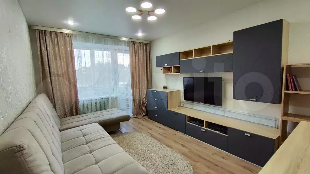 3-к. квартира, 53 м, 5/5 эт. - Фото 0