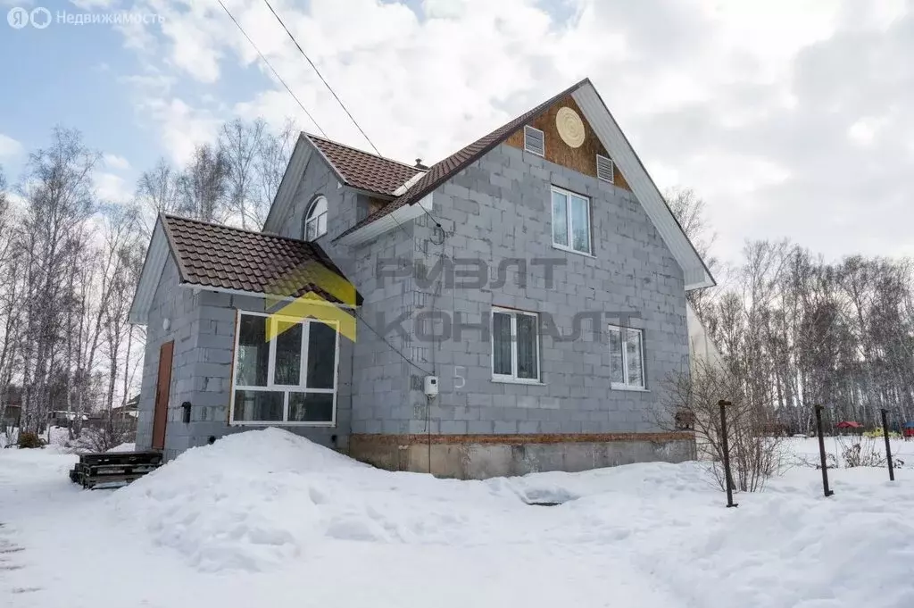 Дом в Омская область, рабочий посёлок Саргатское, Бульварная улица, 5 ... - Фото 1